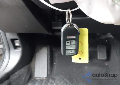 2019 Honda Insight Touring z USA, uszkodzony, nr VIN 19XZE4F92KE017009